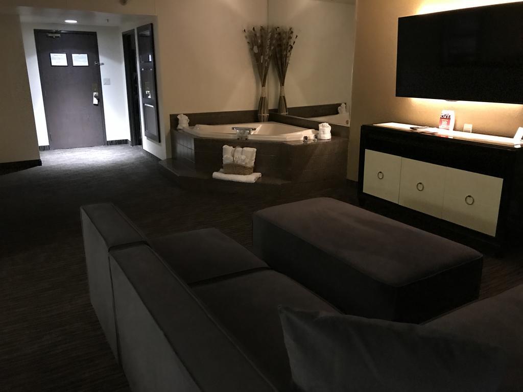 Ramada By Wyndham Terrible'S Hotel & Casino ジーン エクステリア 写真