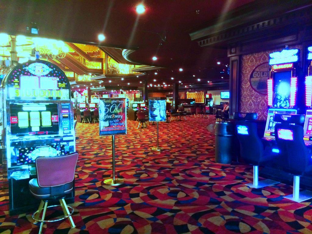 Ramada By Wyndham Terrible'S Hotel & Casino ジーン エクステリア 写真