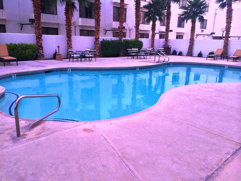 Ramada By Wyndham Terrible'S Hotel & Casino ジーン エクステリア 写真