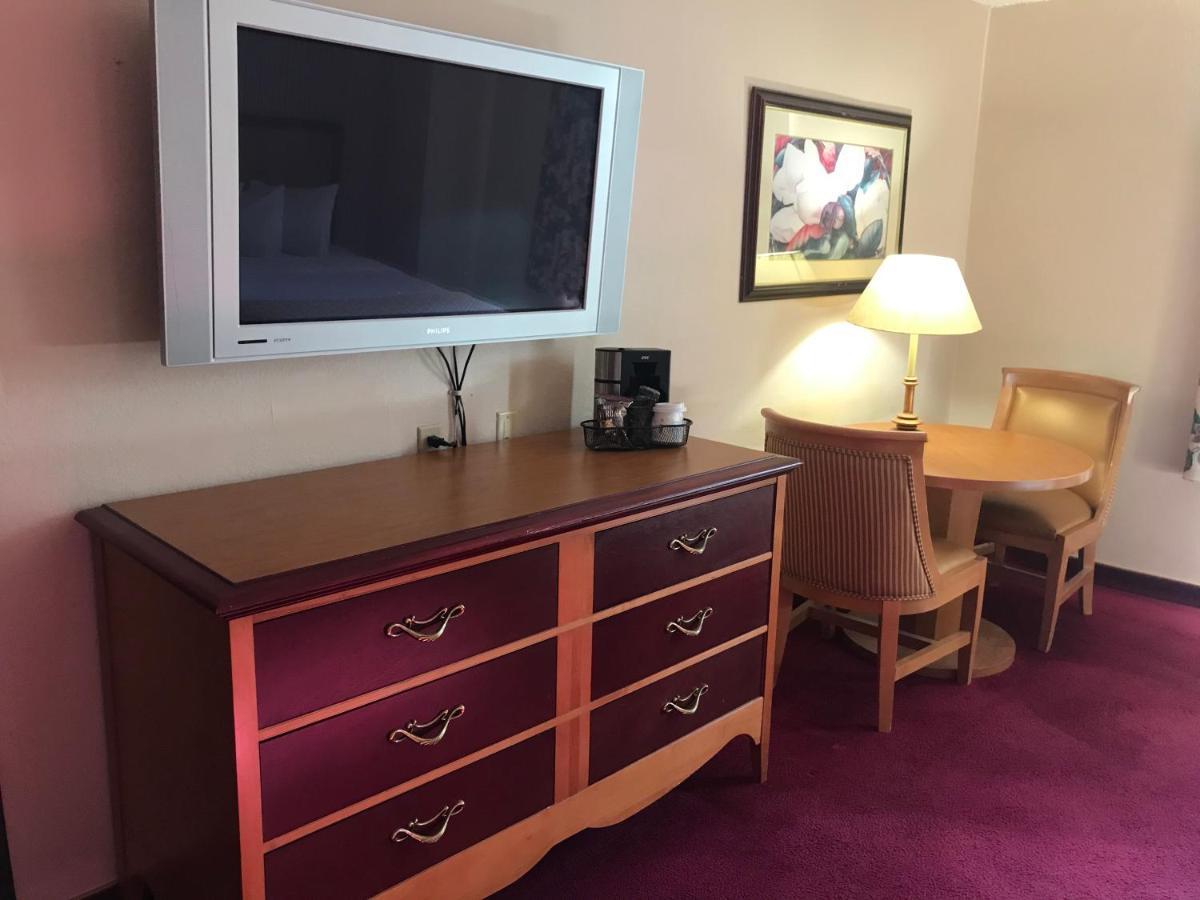 Ramada By Wyndham Terrible'S Hotel & Casino ジーン エクステリア 写真