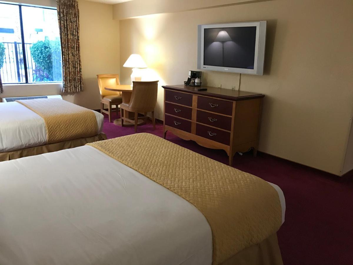 Ramada By Wyndham Terrible'S Hotel & Casino ジーン エクステリア 写真