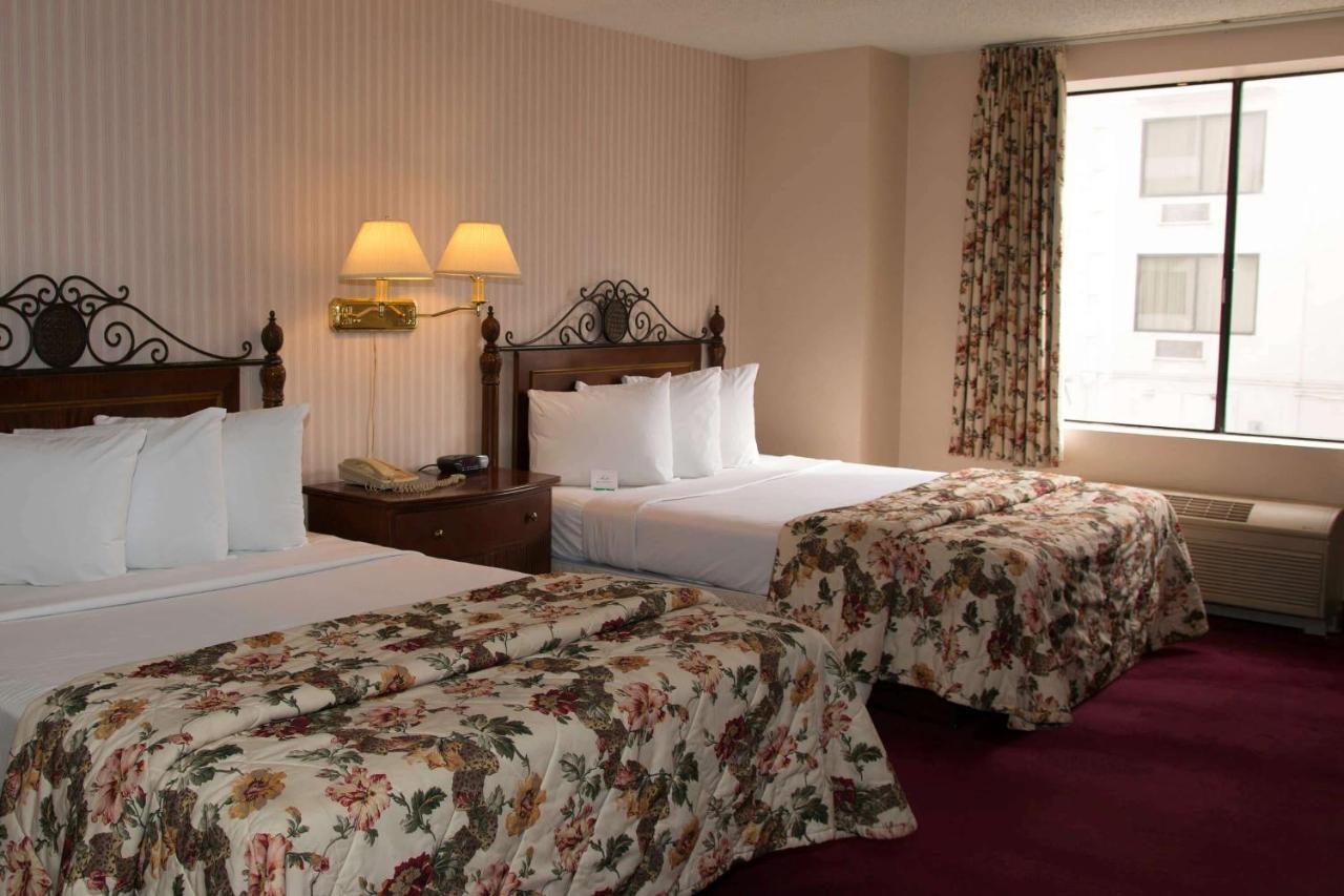 Ramada By Wyndham Terrible'S Hotel & Casino ジーン エクステリア 写真